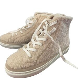 Aqua's faux shearling Teddy sneakers!  Cute!​ worn. Bottoms dusty.​​